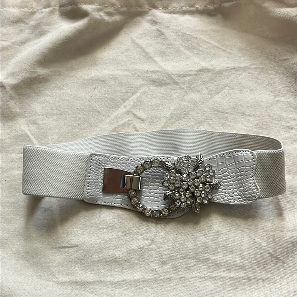 Elegant White Belt with Crystal Embellishment